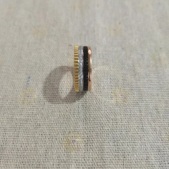 Boucheron Quatre Classique Ring - Picture 1 of 7